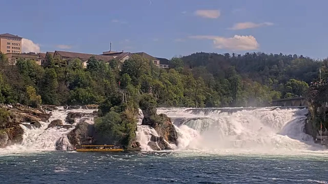 ノイウハウゼン・アム・ラインファルのライン滝