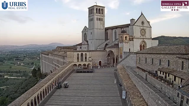 アッシジ、フランチェスコ聖堂と関連修道施設群