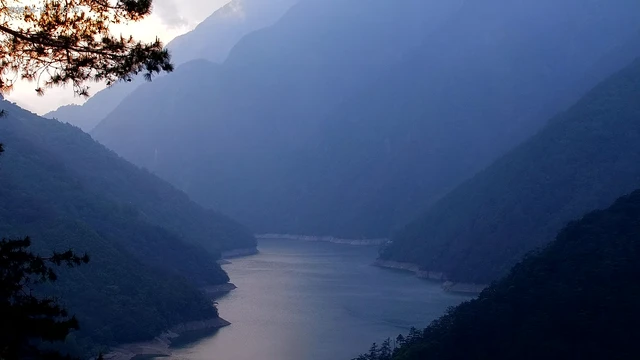 梨山佳陽沖積扇